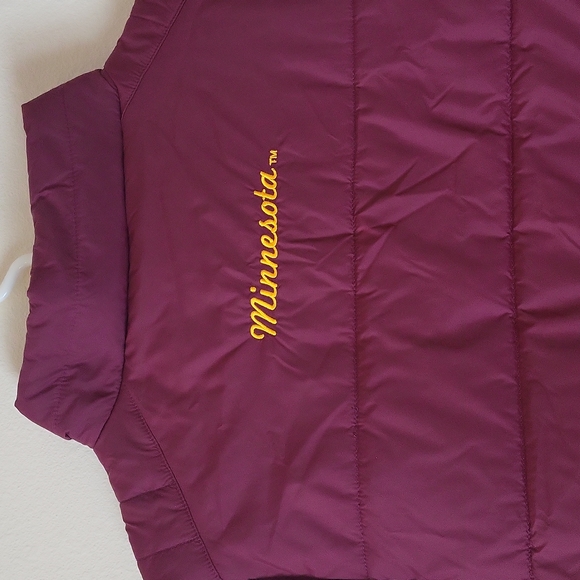 Colosseum Women's Maroon Puffer Vest. Very Goodq Condition. Size XL. - Picture 5 of 7